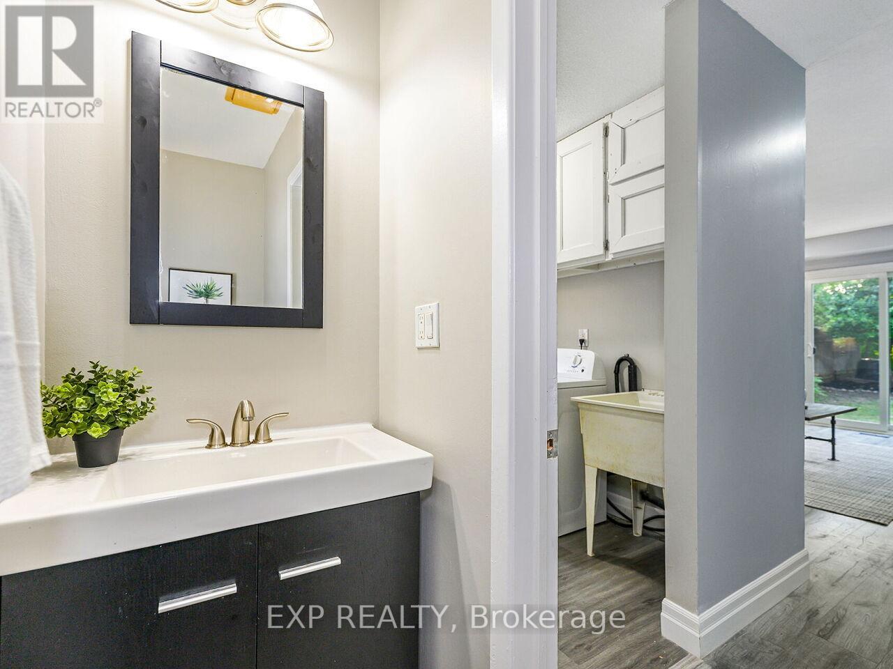 3101 Tours Road, Mississauga, Ontario  L5N 3H9 - Photo 8 - W12437453