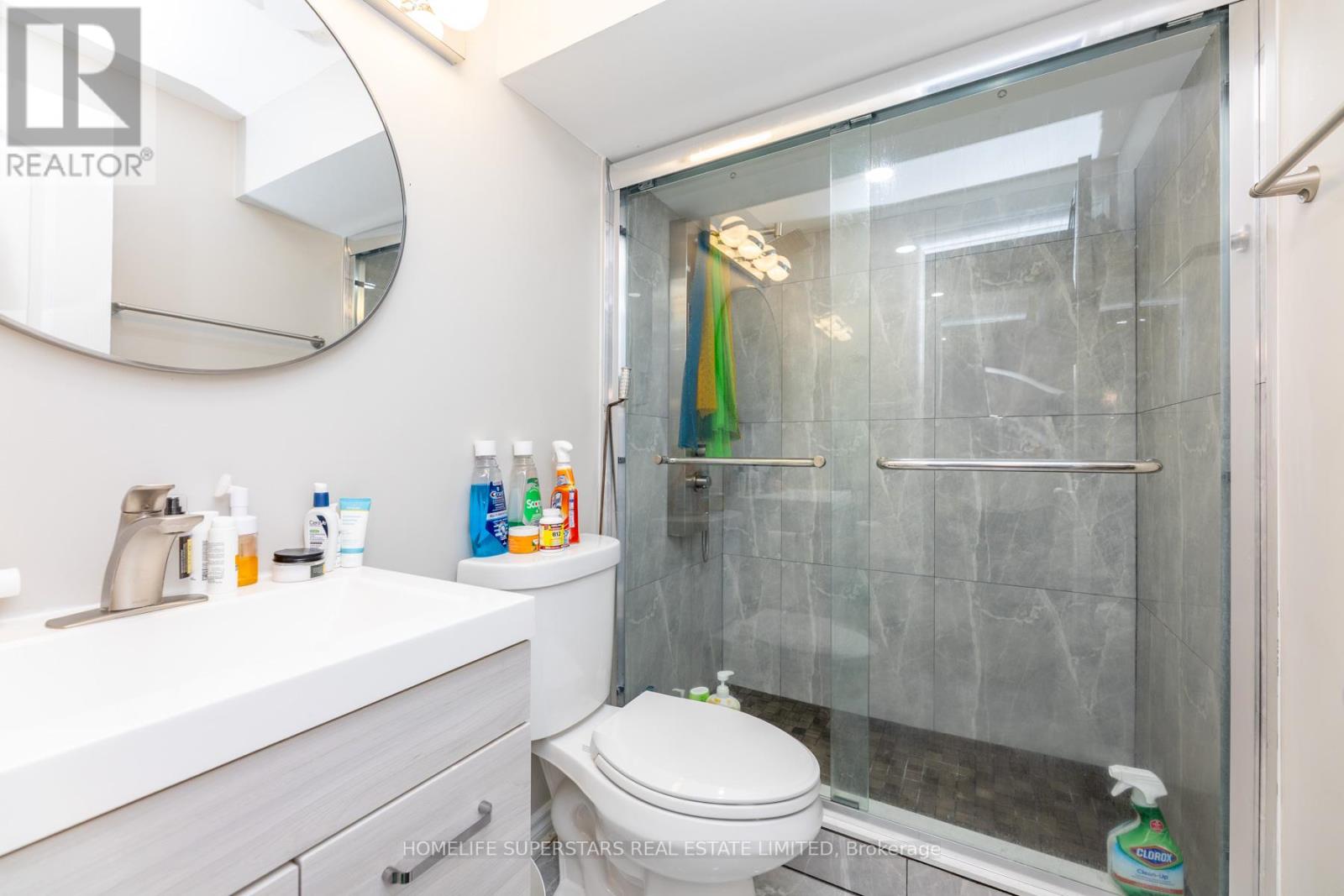 16 Brussels Avenue, Brampton, Ontario  L6Z 0A5 - Photo 31 - W12437460
