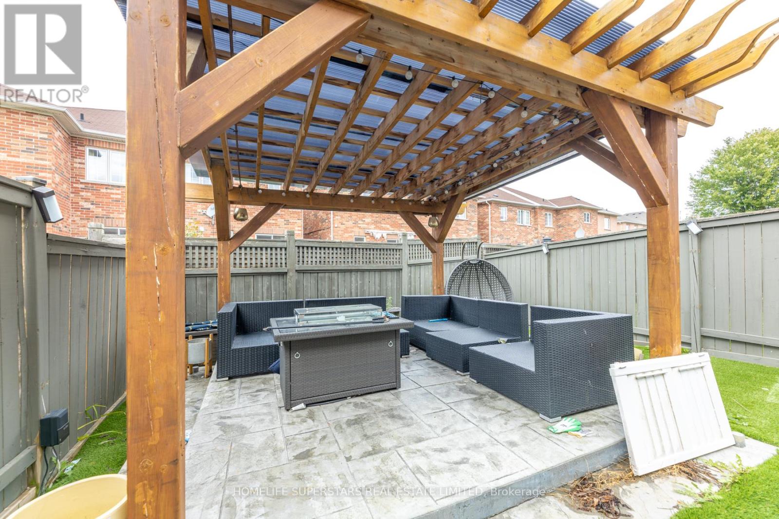 16 Brussels Avenue, Brampton, Ontario  L6Z 0A5 - Photo 35 - W12437460