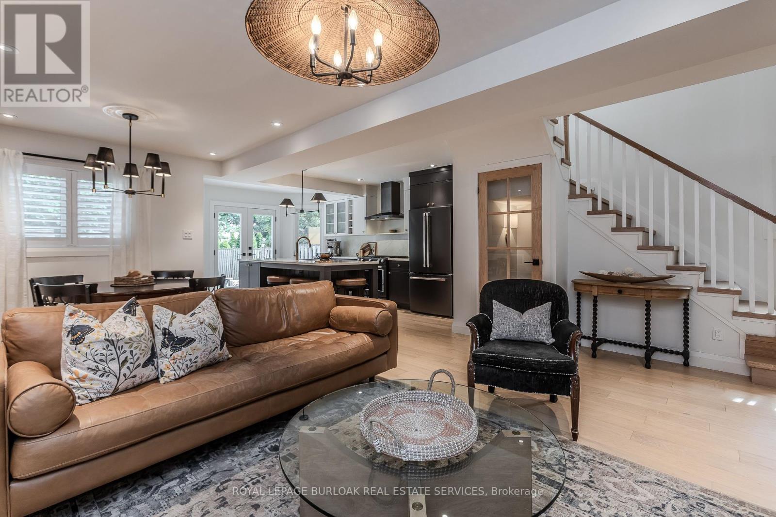 613 Fothergill Boulevard, Burlington, Ontario  L7L 6E3 - Photo 18 - W12437467