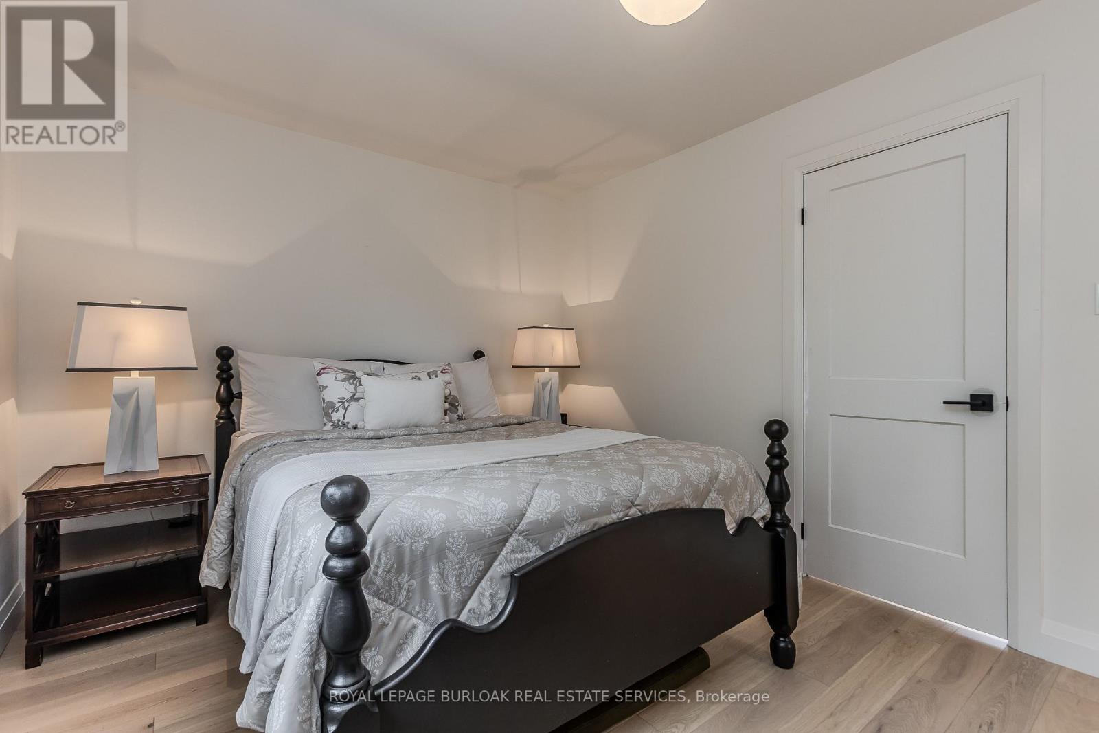 613 Fothergill Boulevard, Burlington, Ontario  L7L 6E3 - Photo 31 - W12437467