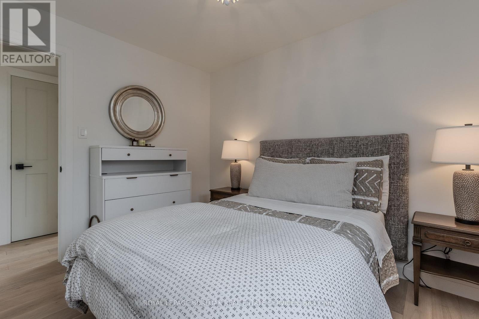 613 Fothergill Boulevard, Burlington, Ontario  L7L 6E3 - Photo 40 - W12437467