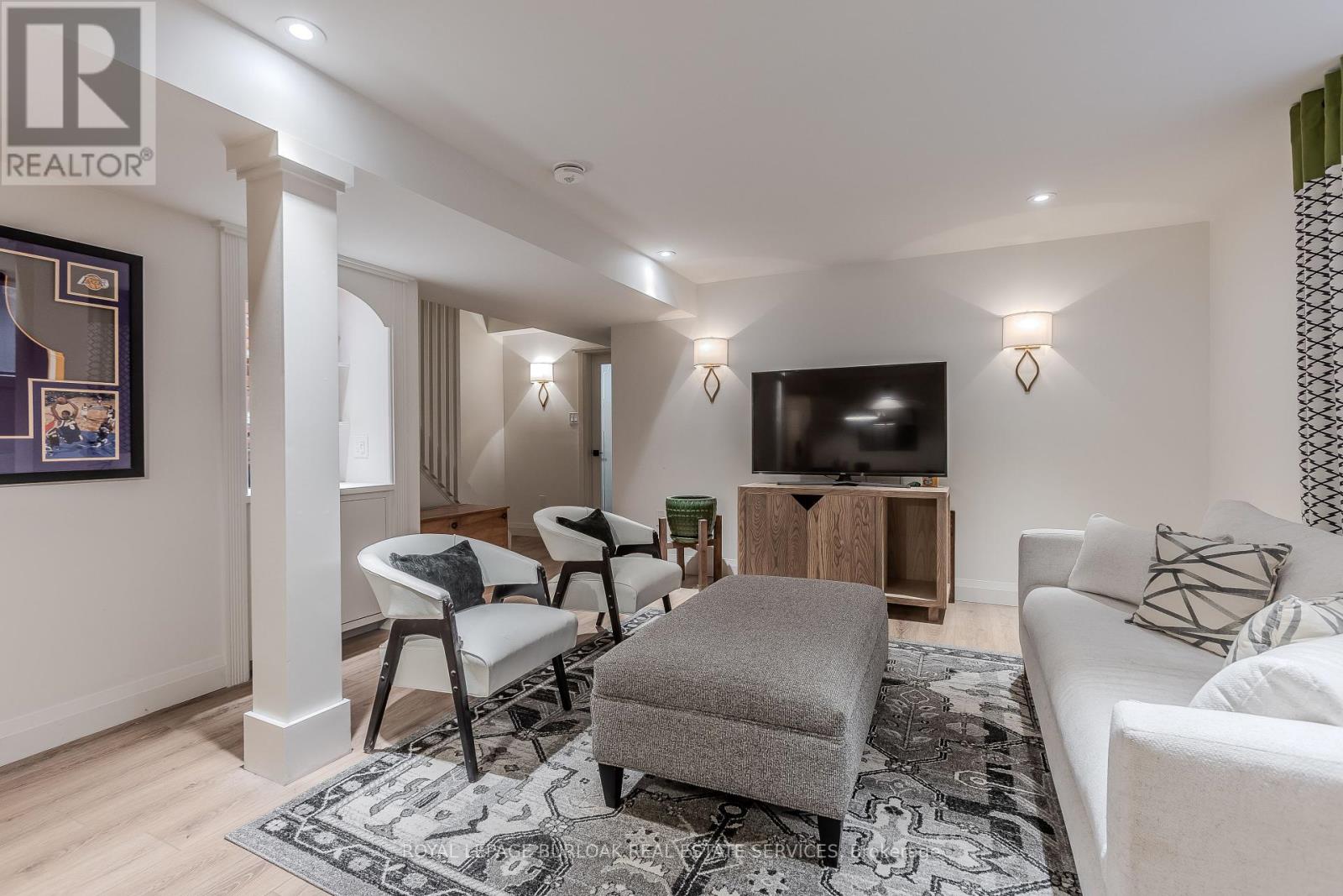 613 Fothergill Boulevard, Burlington, Ontario  L7L 6E3 - Photo 47 - W12437467
