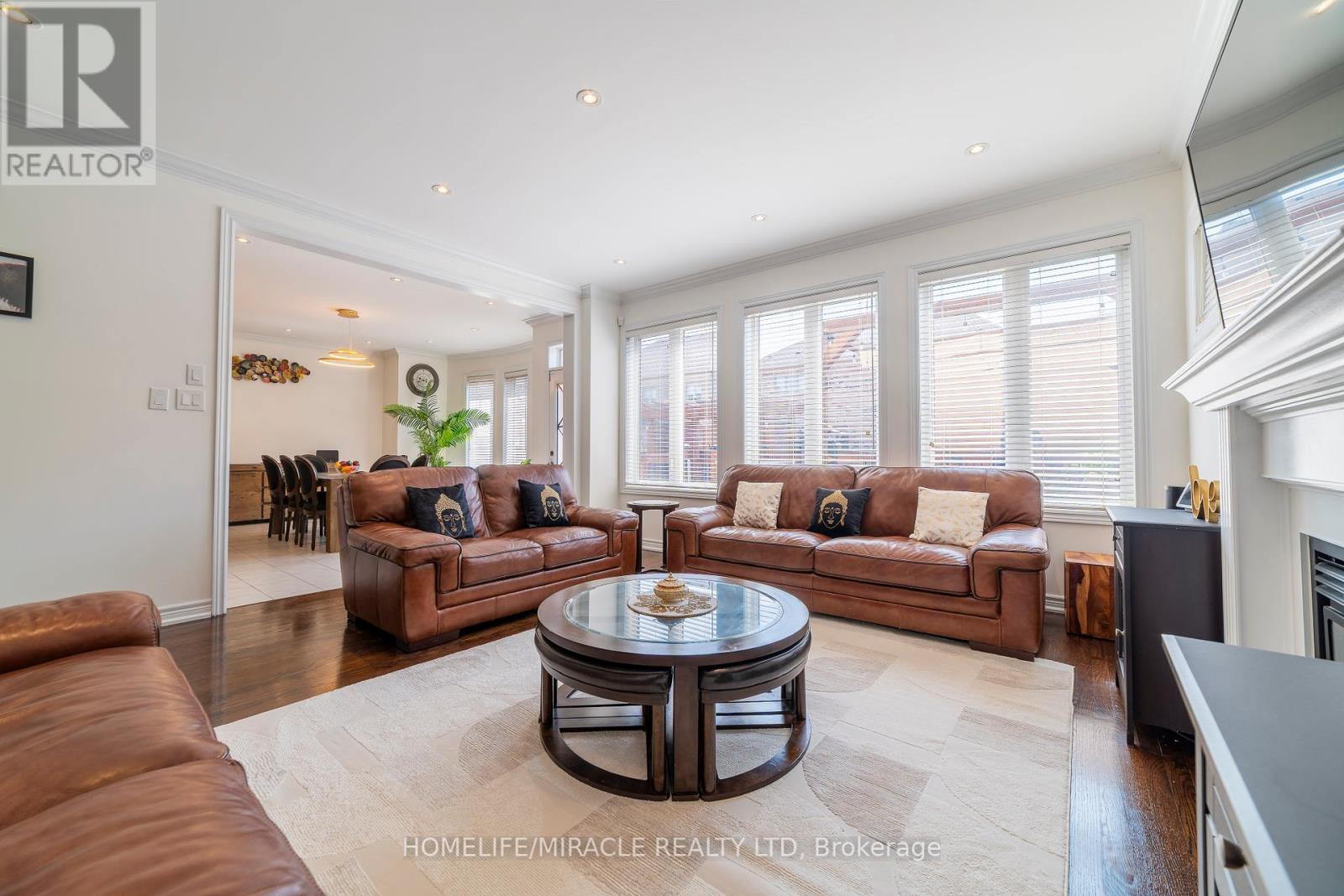 86 Junetown Circle, Brampton (Credit Valley), Ontario  L6X 0X6 - Photo 9 - W12437493