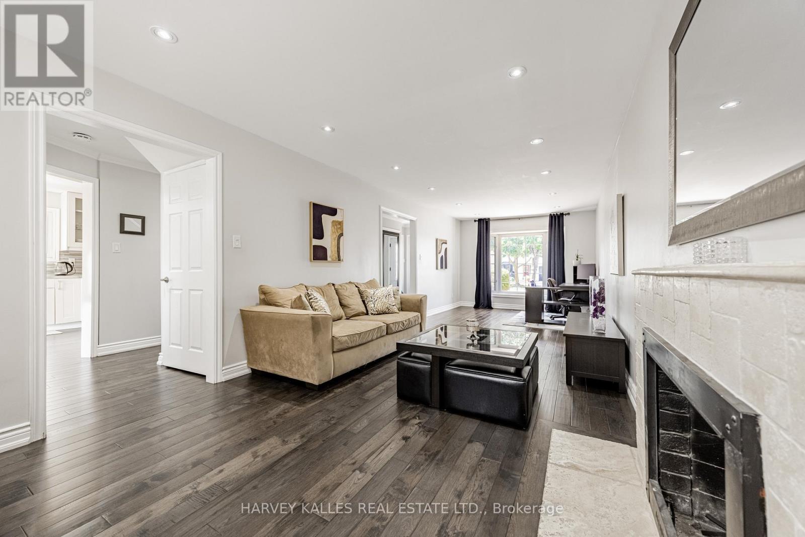 34 Greendust Court, Brampton, Ontario  L6S 5K2 - Photo 11 - W12437513