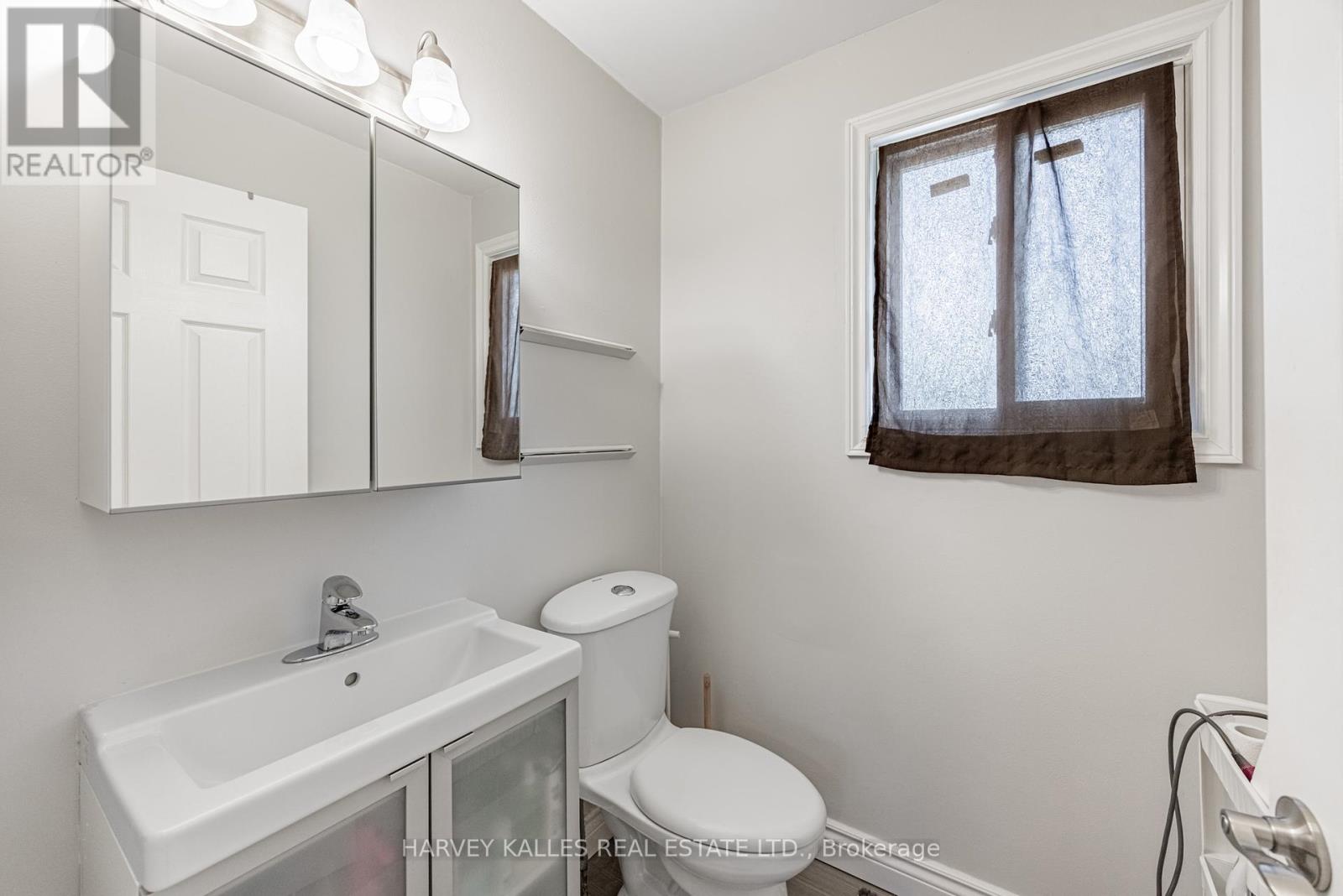 34 Greendust Court, Brampton, Ontario  L6S 5K2 - Photo 25 - W12437513
