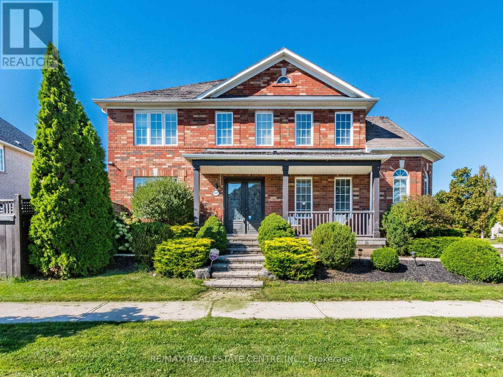 3927 Mayla Drive, Mississauga, Ontario  L5M 7Y9 - Photo 1 - W12437516