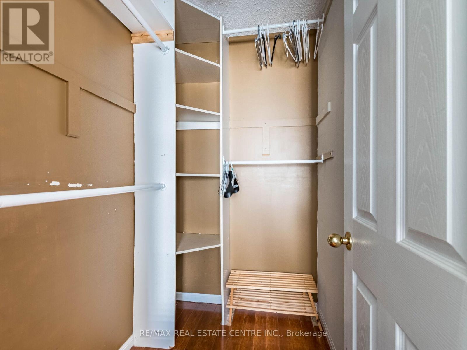 3927 Mayla Drive, Mississauga, Ontario  L5M 7Y9 - Photo 27 - W12437516