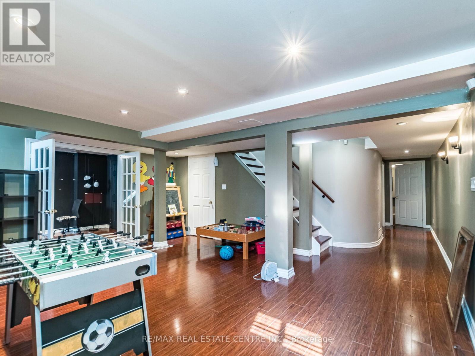3927 Mayla Drive, Mississauga, Ontario  L5M 7Y9 - Photo 41 - W12437516