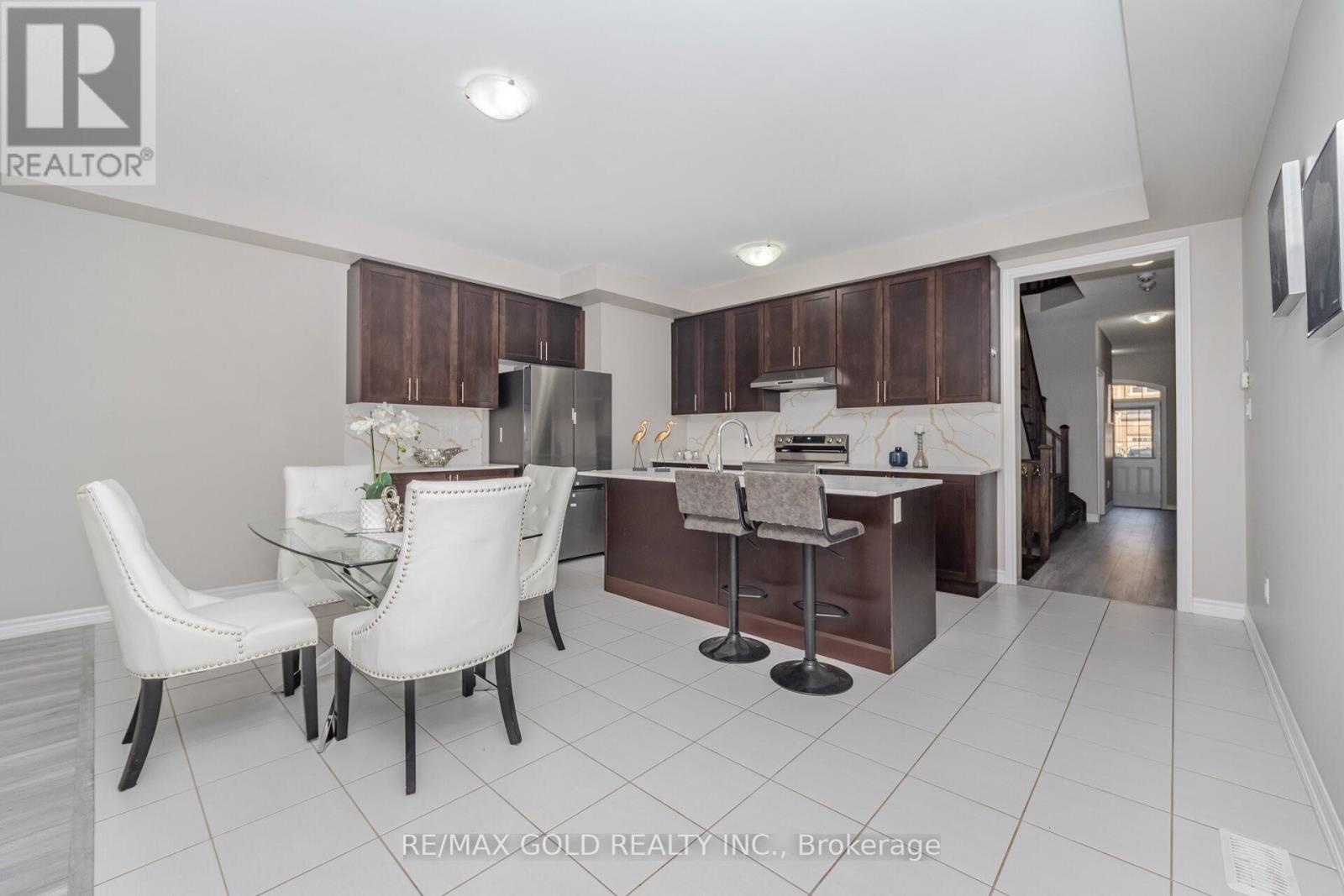 100 Adventura Road, Brampton (Northwest Brampton), Ontario  L7A 5A7 - Photo 6 - W12437518