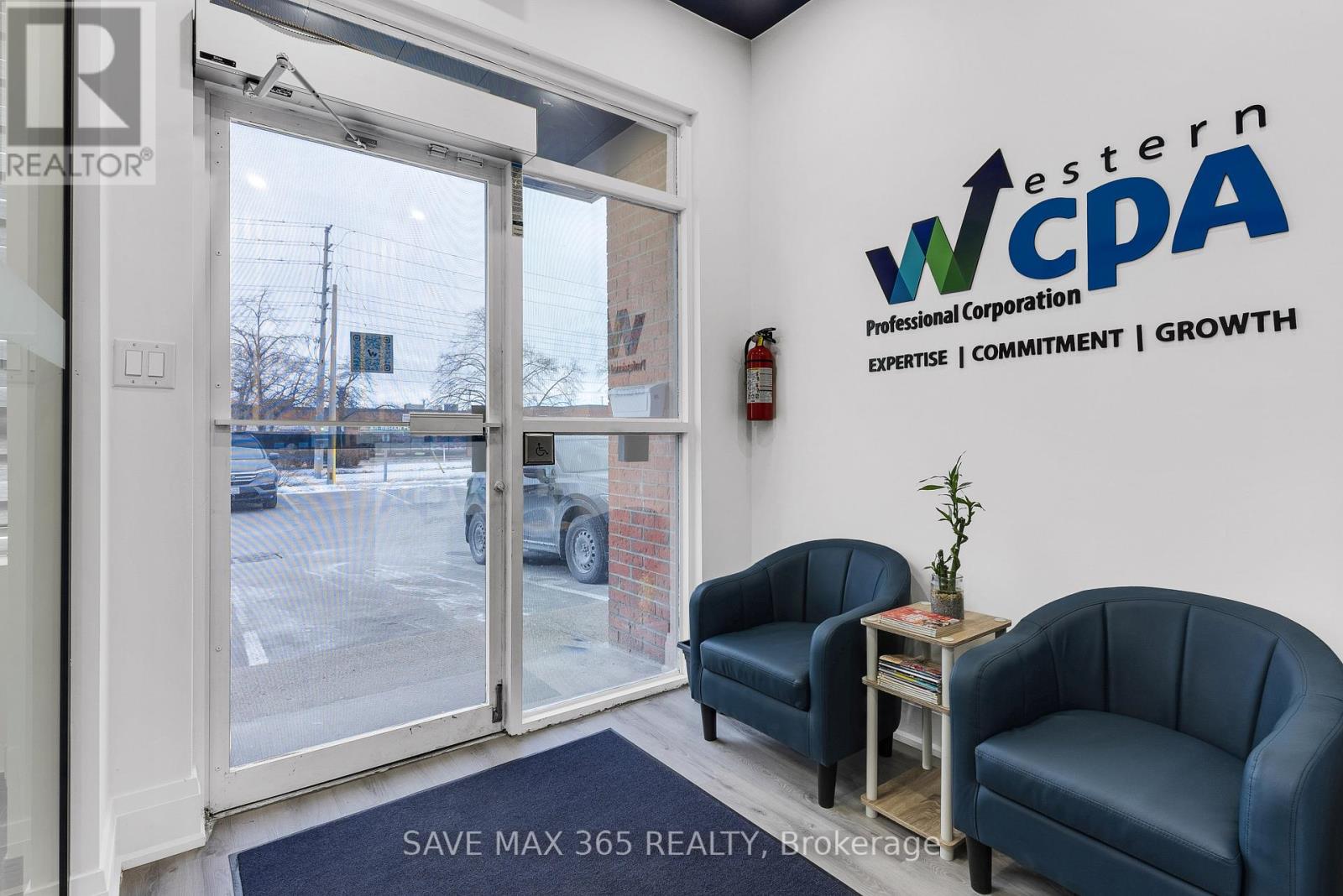 35 - 6033 Shawson Drive, Mississauga, Ontario  L5T 1H8 - Photo 8 - W12437526