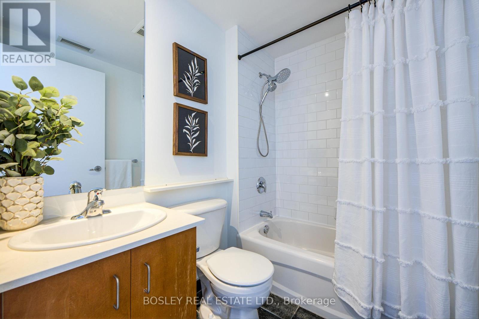 2507 - 281 Mutual Street, Toronto (Church-Yonge Corridor), Ontario  M4Y 3C4 - Photo 17 - C12437555