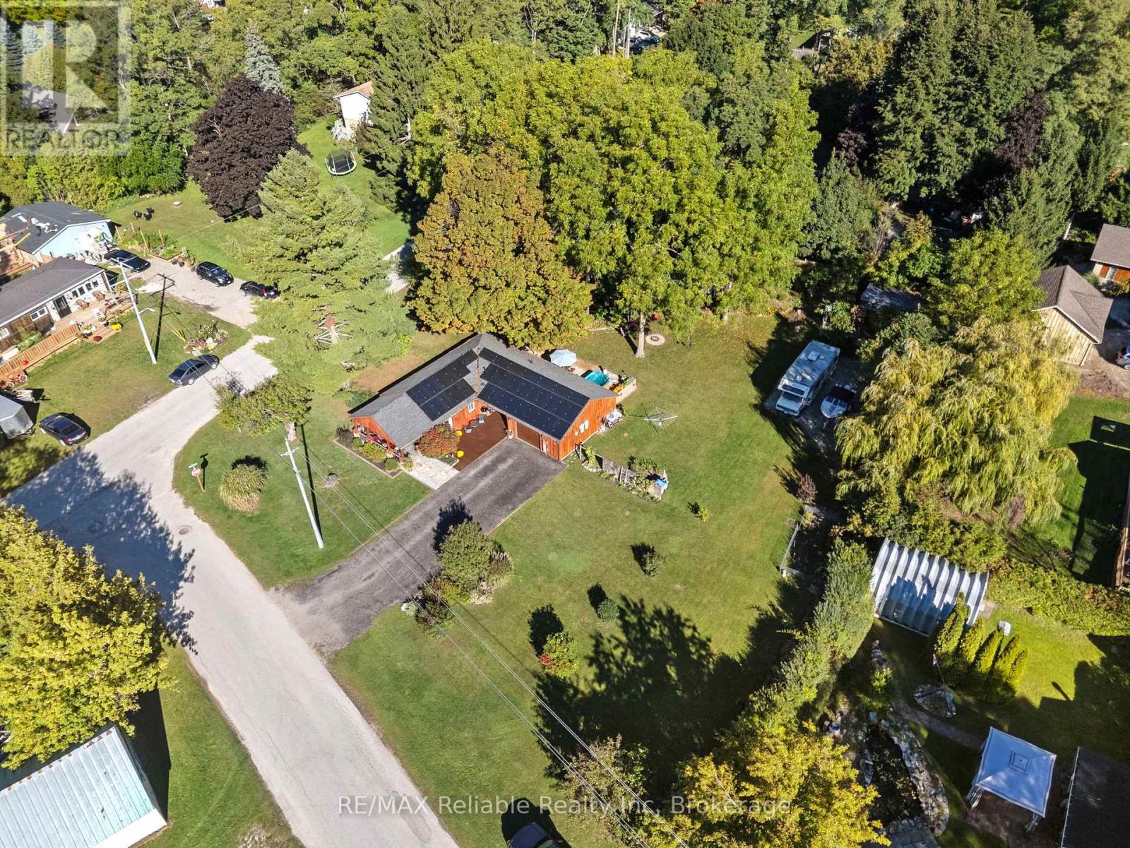 1 Mac Tavesh Street, Bluewater, Ontario  N0M 1G0 - Photo 2 - X12437625