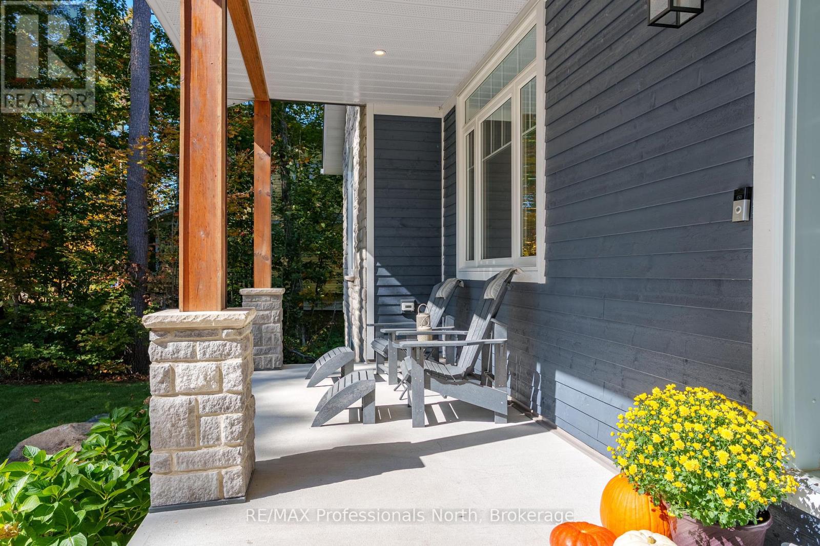 1034 Xavier Street, Gravenhurst, Ontario  P0E 1G0 - Photo 6 - X12437694