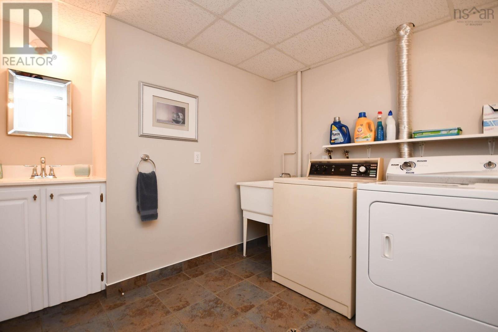 31 Barry Crescent, Herring Cove, Nova Scotia  B3R 2L7 - Photo 31 - 202519013