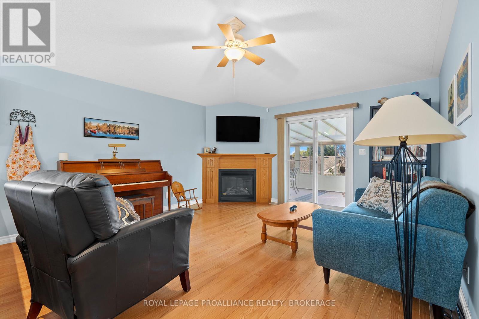 132 Farmstead Court, Kingston, Ontario  K7P 3H6 - Photo 12 - X12437673