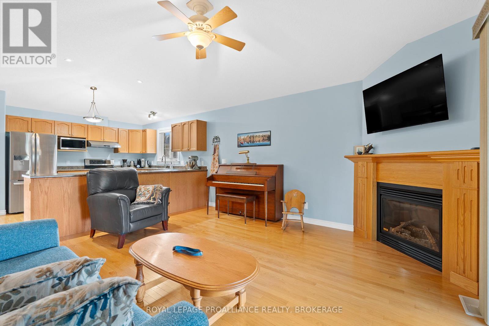 132 Farmstead Court, Kingston, Ontario  K7P 3H6 - Photo 15 - X12437673