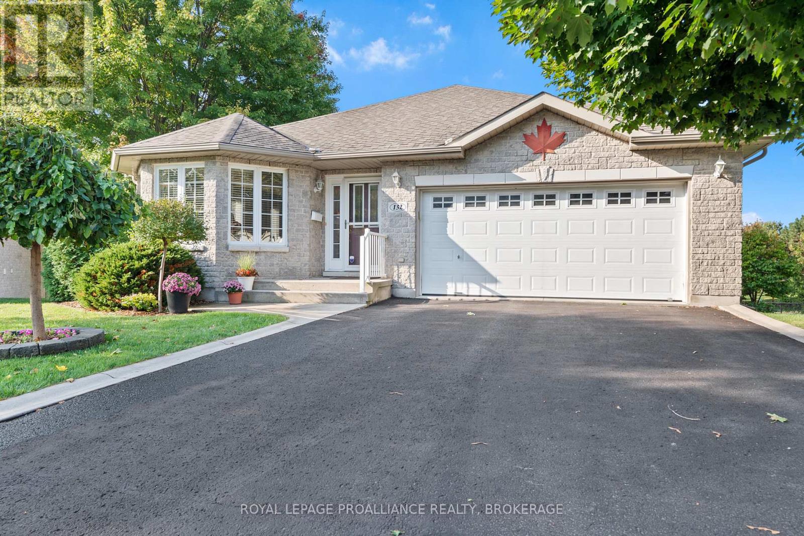132 Farmstead Court, Kingston, Ontario  K7P 3H6 - Photo 2 - X12437673