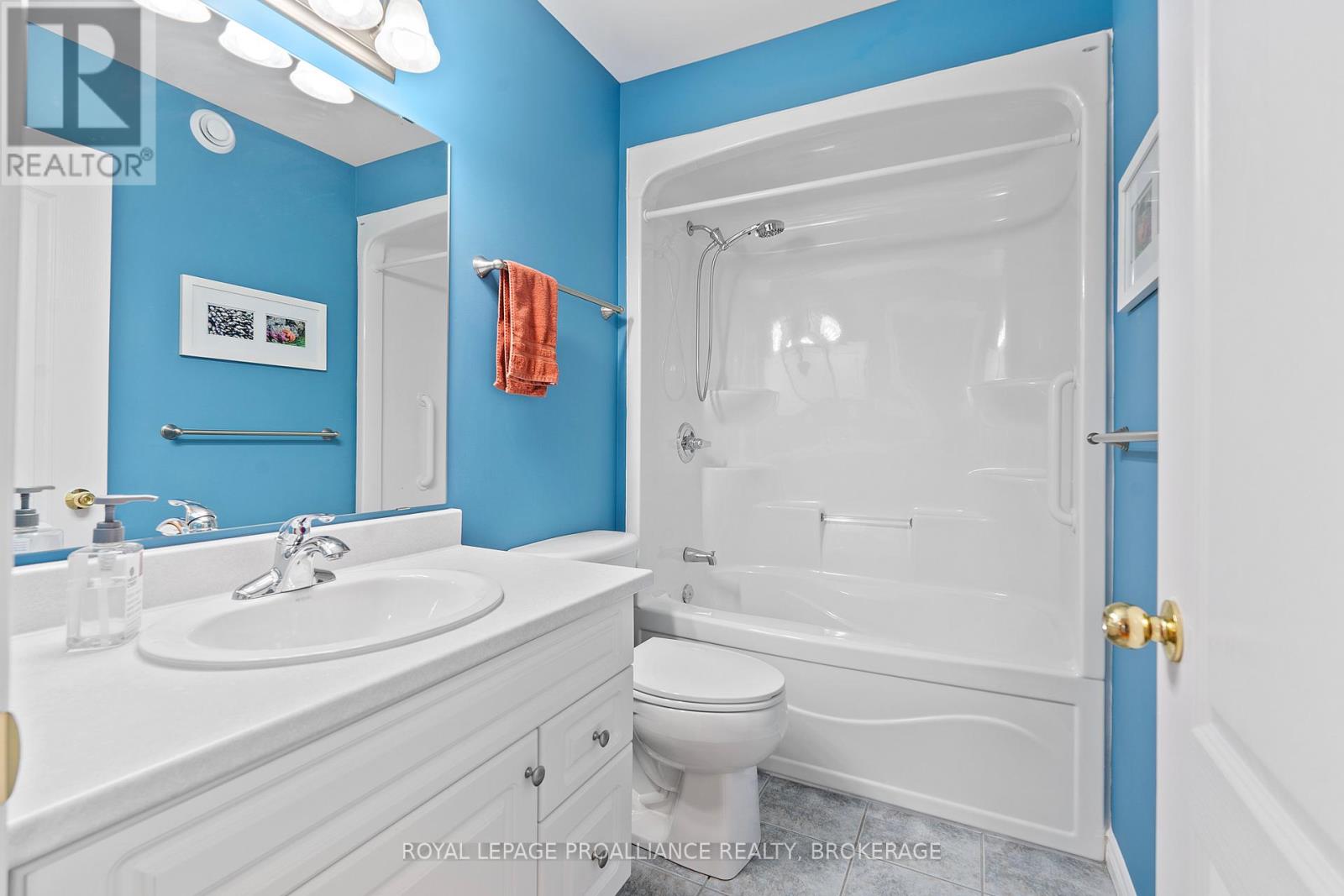 132 Farmstead Court, Kingston, Ontario  K7P 3H6 - Photo 28 - X12437673