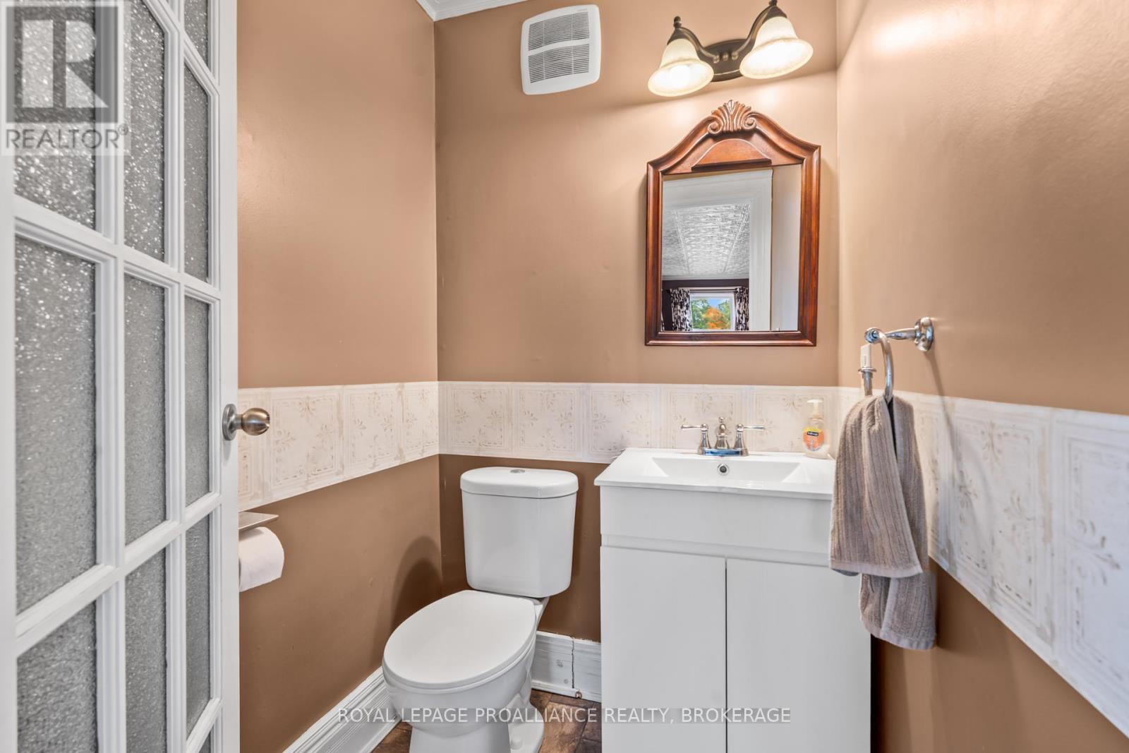 1551 County Road 1 E, Stone Mills, Ontario  K7R 3L2 - Photo 16 - X12437674