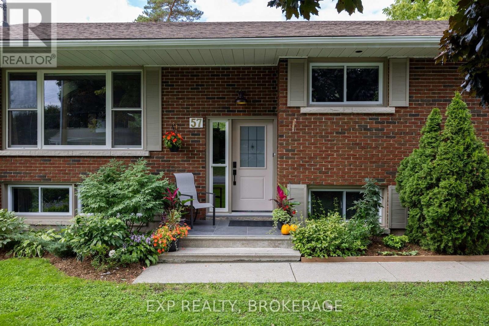 57 Lakeview Avenue, Kingston, Ontario  K7M 3T4 - Photo 3 - X12437781