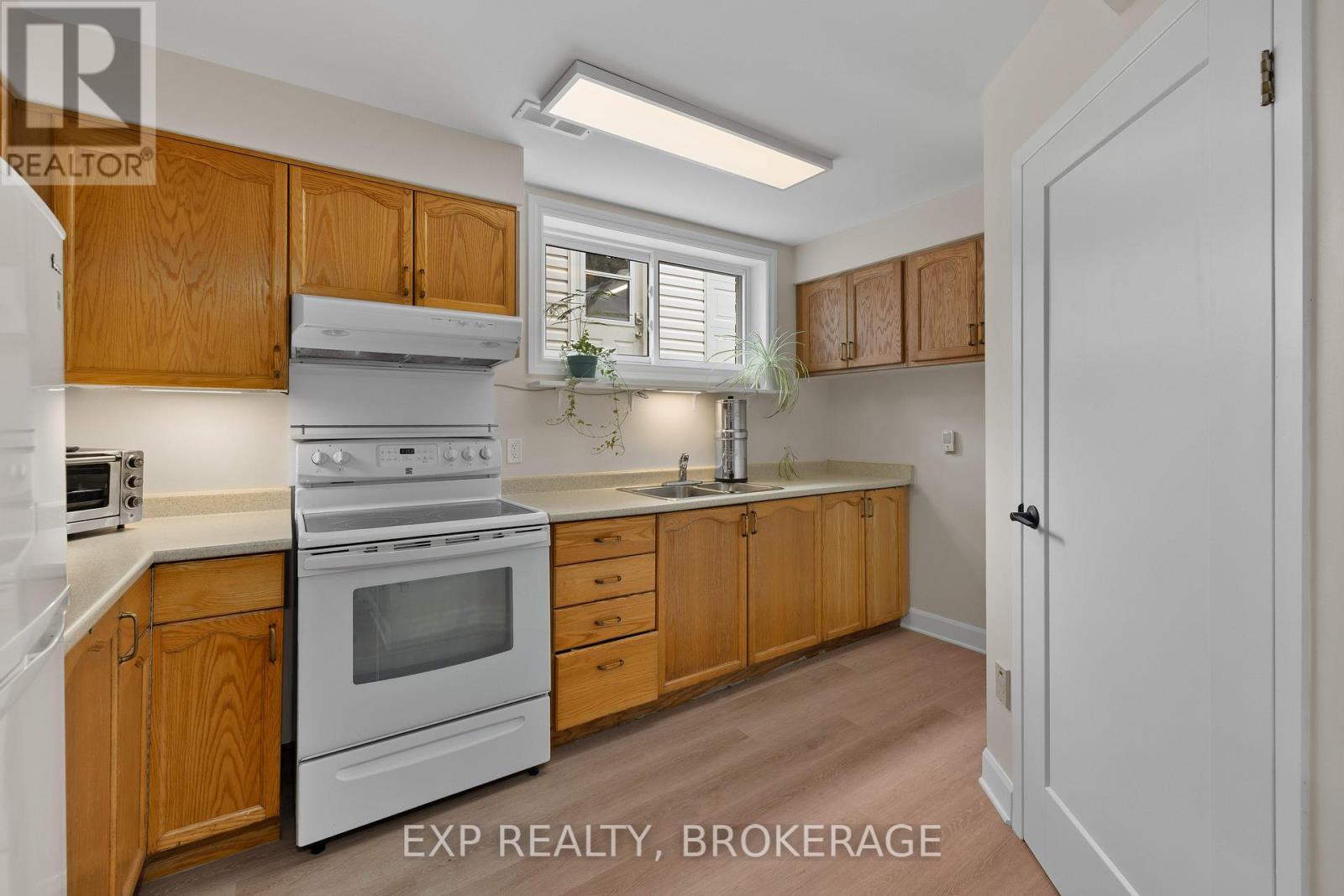 57 Lakeview Avenue, Kingston, Ontario  K7M 3T4 - Photo 34 - X12437781