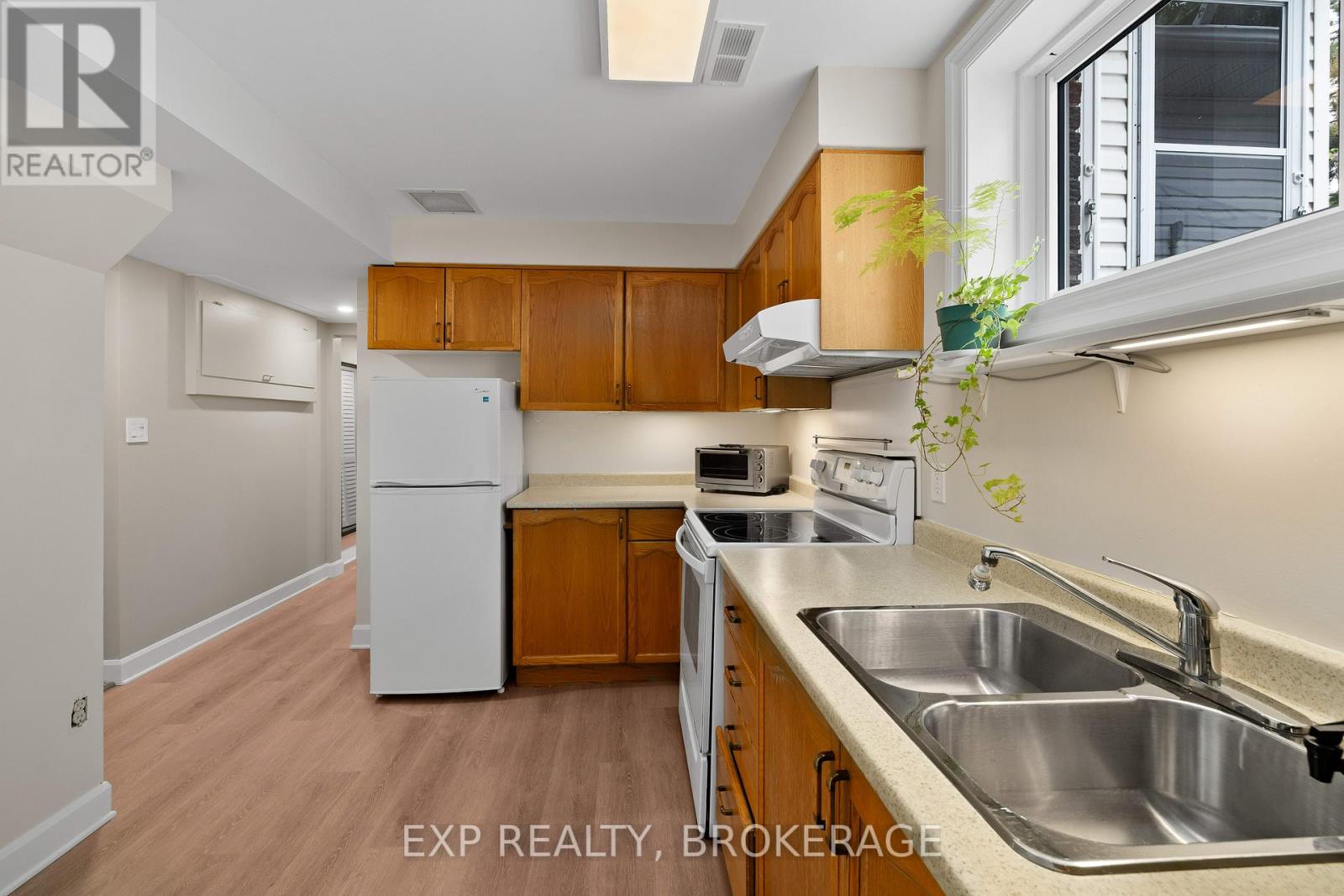 57 Lakeview Avenue, Kingston, Ontario  K7M 3T4 - Photo 35 - X12437781