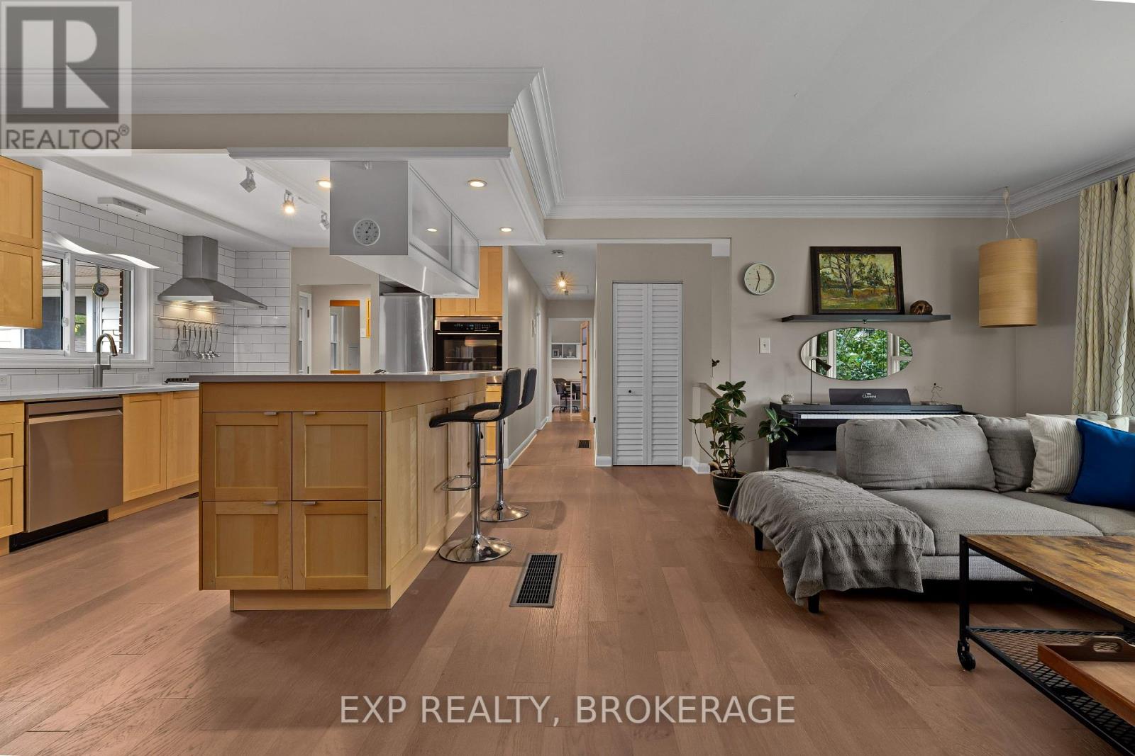 57 Lakeview Avenue, Kingston, Ontario  K7M 3T4 - Photo 6 - X12437781
