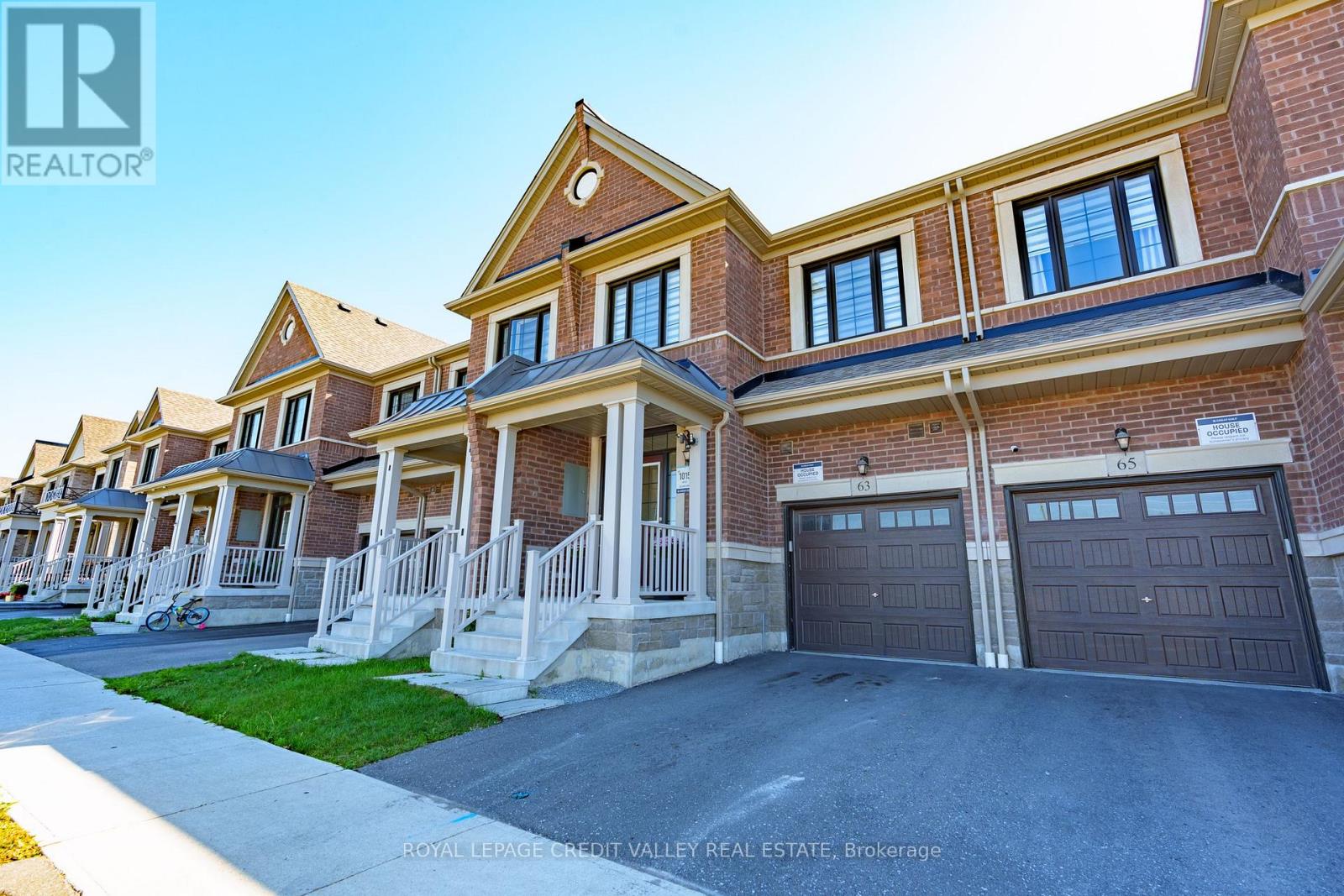 63 Laing Drive, Whitby, Ontario  L1P 0N6 - Photo 2 - E12437581