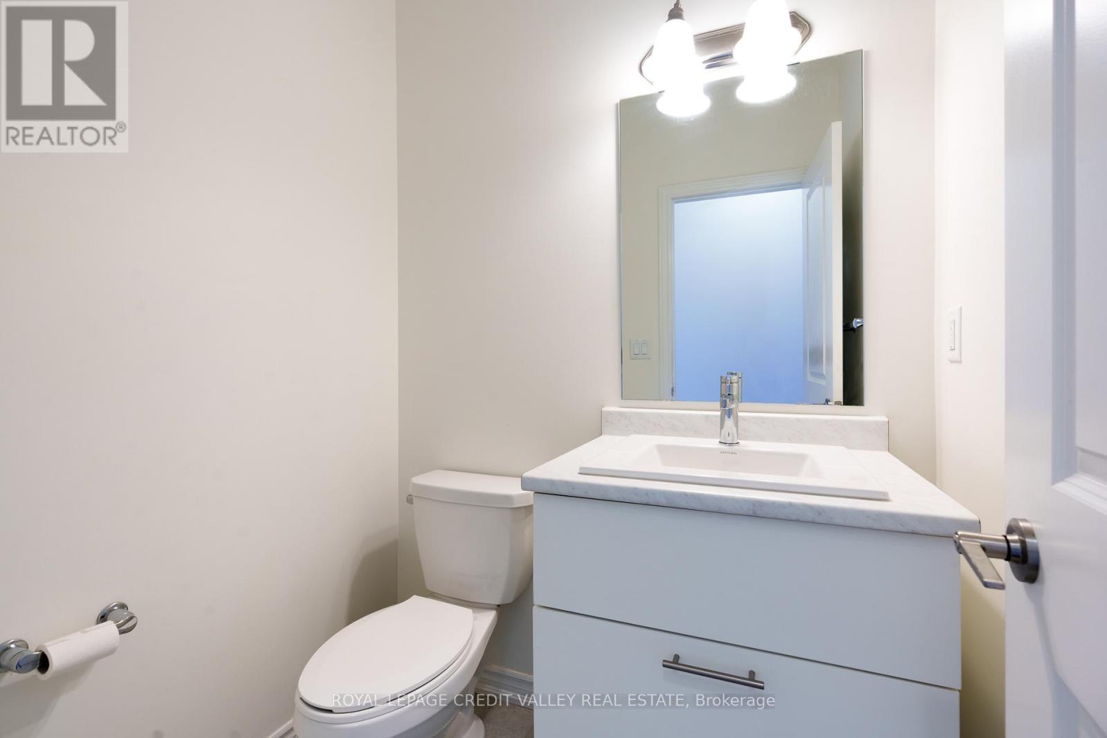 63 Laing Drive, Whitby, Ontario  L1P 0N6 - Photo 6 - E12437581