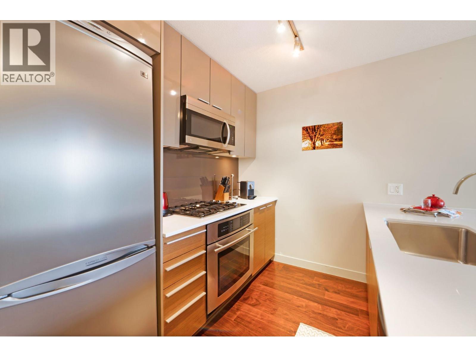302 1808 W 3rd Avenue, Vancouver, British Columbia  V6J 0C4 - Photo 5 - R3053740