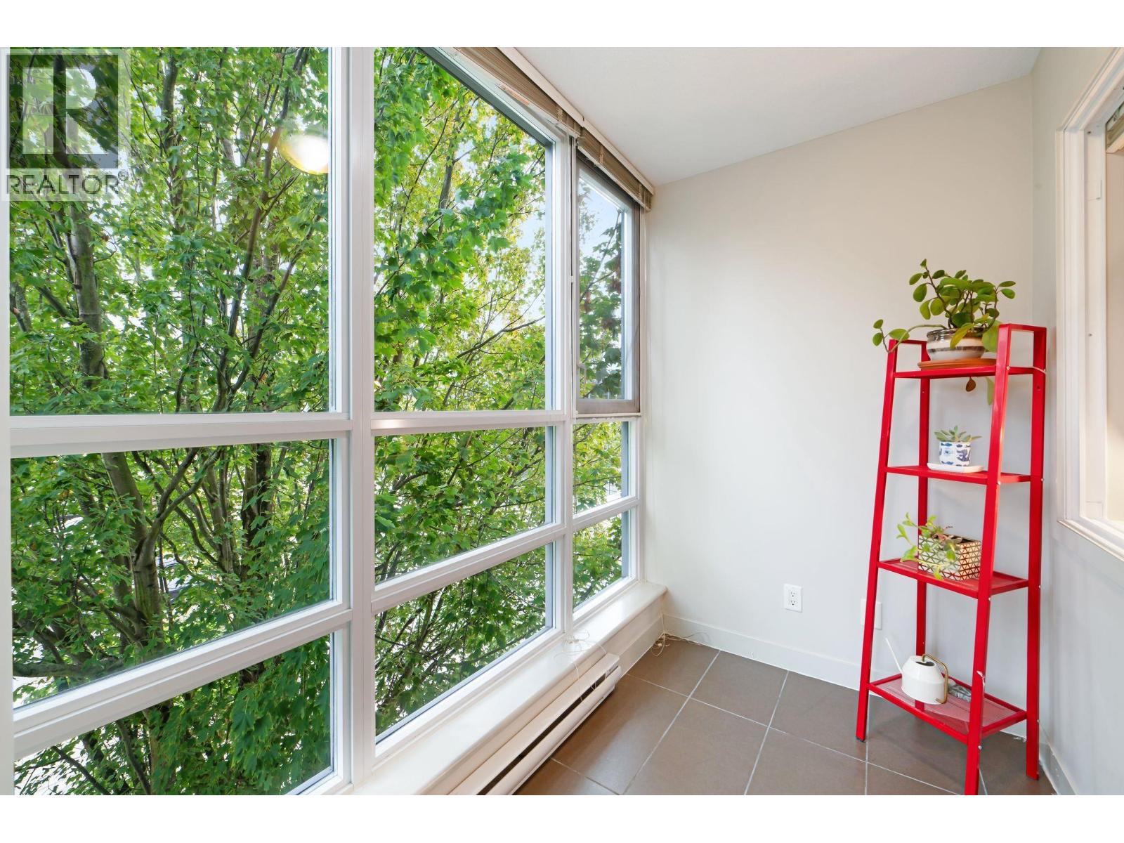 302 1808 W 3rd Avenue, Vancouver, British Columbia  V6J 0C4 - Photo 3 - R3053740