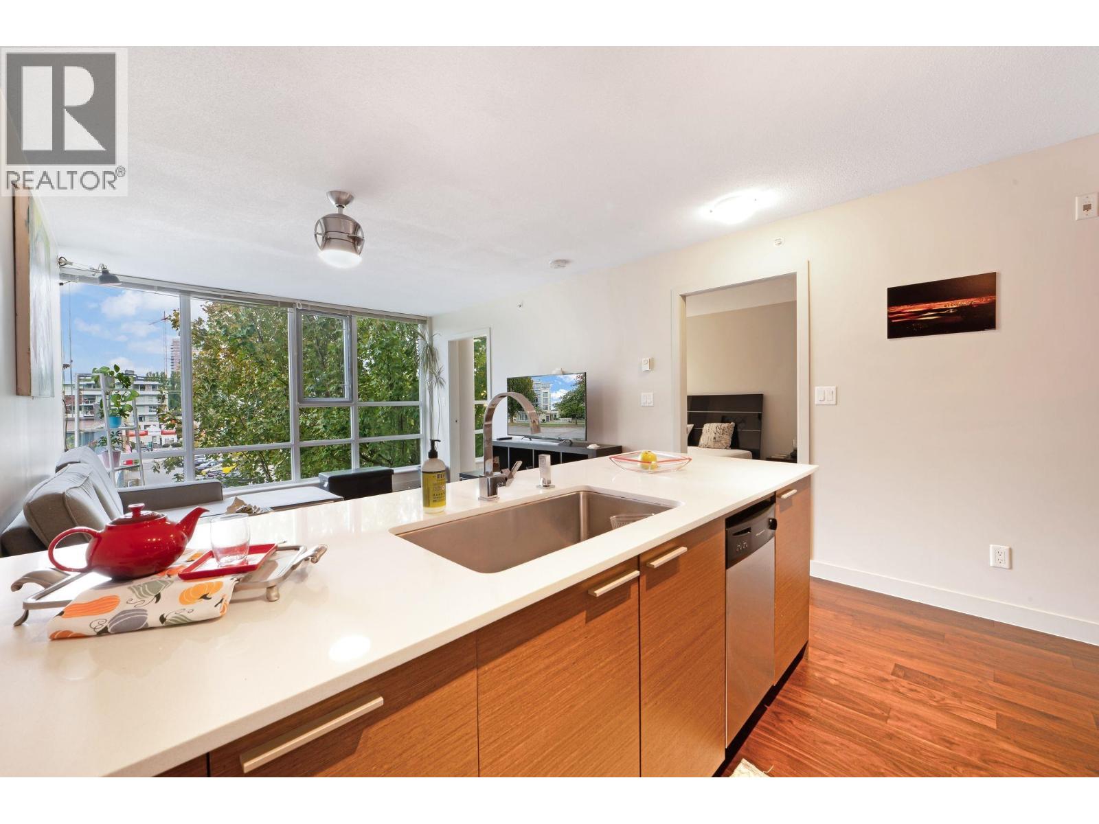 302 1808 W 3rd Avenue, Vancouver, British Columbia  V6J 0C4 - Photo 6 - R3053740
