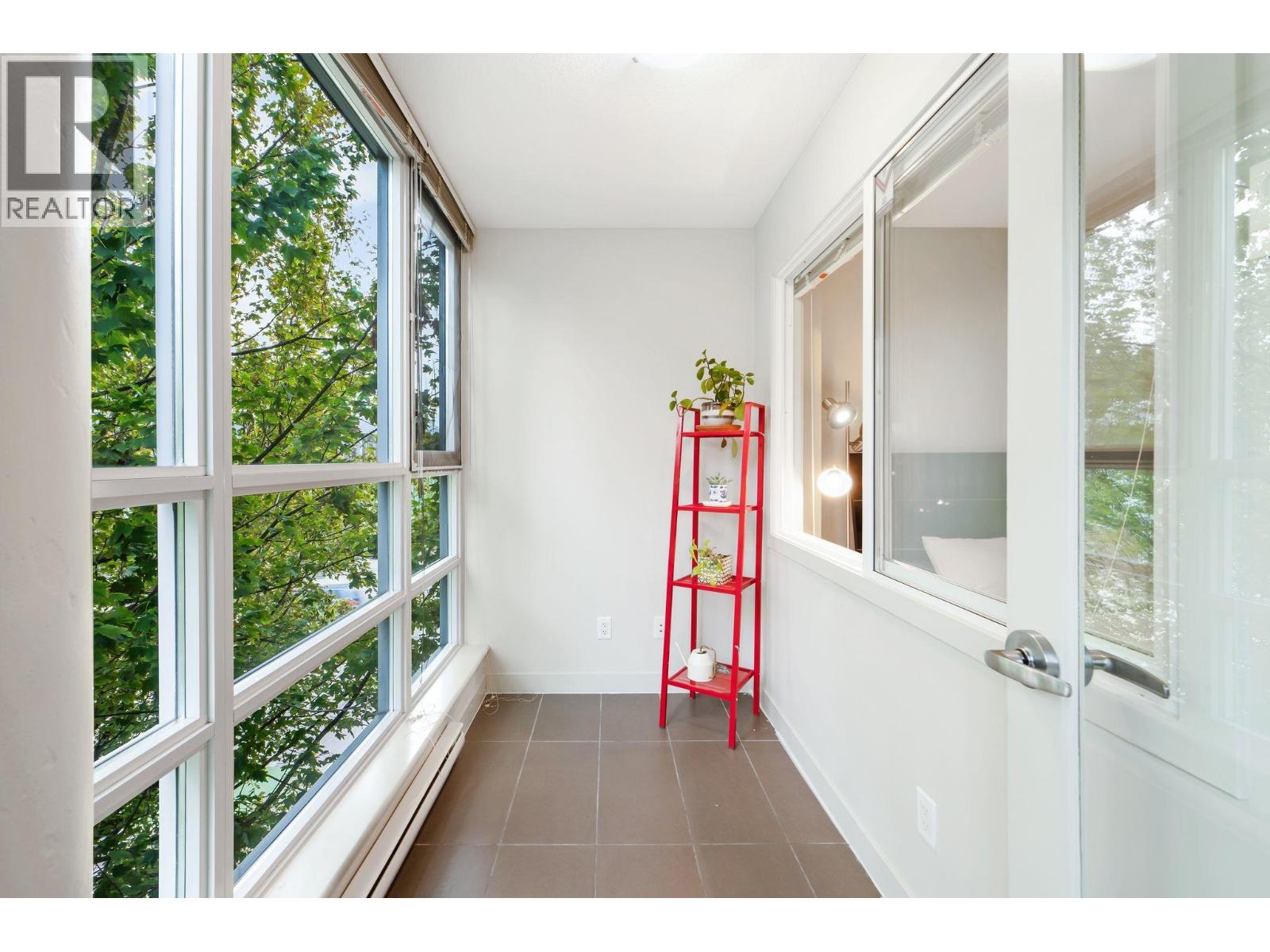 302 1808 W 3rd Avenue, Vancouver, British Columbia  V6J 0C4 - Photo 12 - R3053740