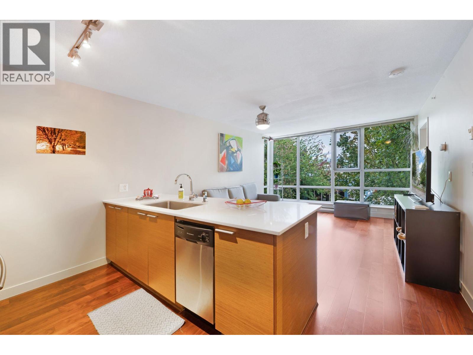 302 1808 W 3rd Avenue, Vancouver, British Columbia  V6J 0C4 - Photo 4 - R3053740