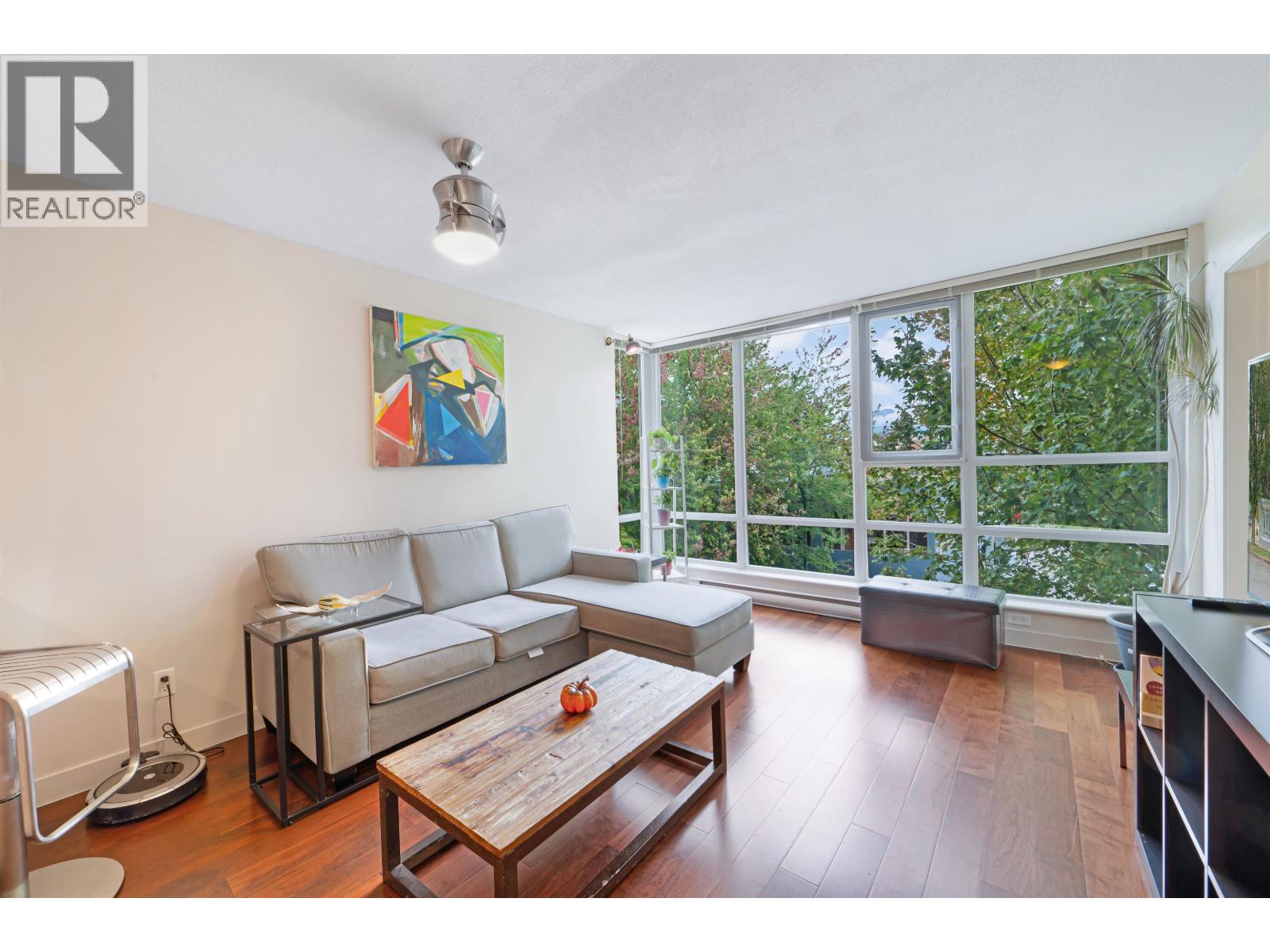 302 1808 W 3rd Avenue, Vancouver, British Columbia  V6J 0C4 - Photo 1 - R3053740