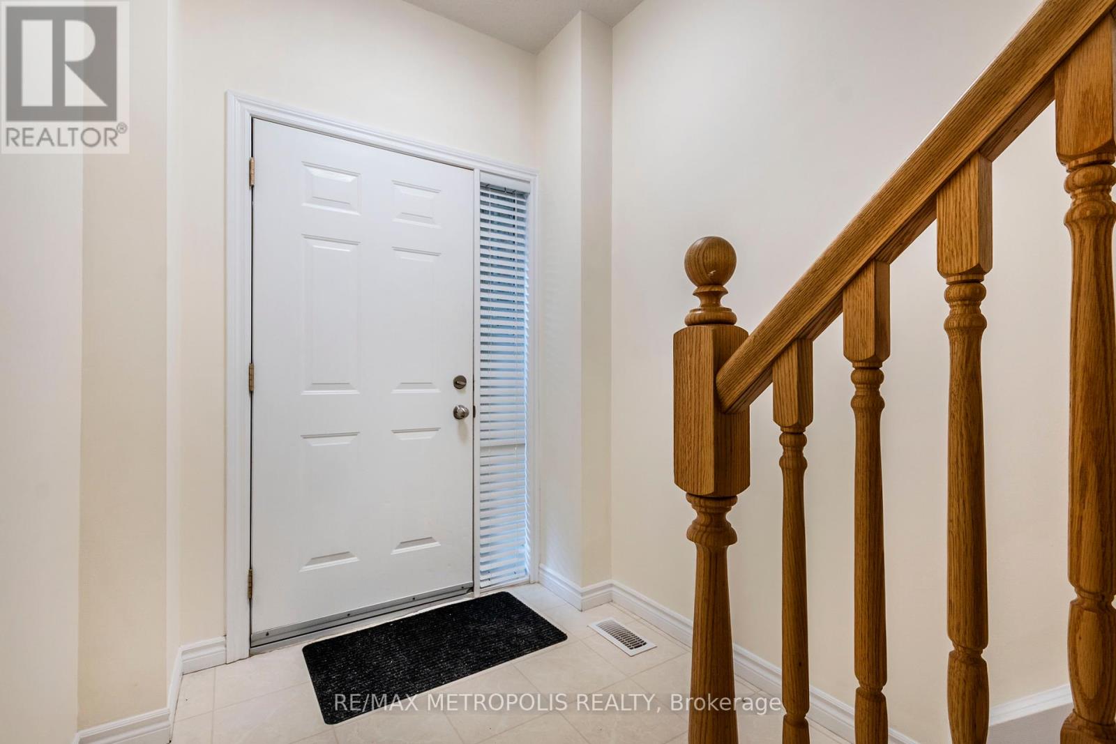 C15 - 619 Wild Ginger Avenue, Waterloo, Ontario  N2V 2X1 - Photo 2 - X12437434