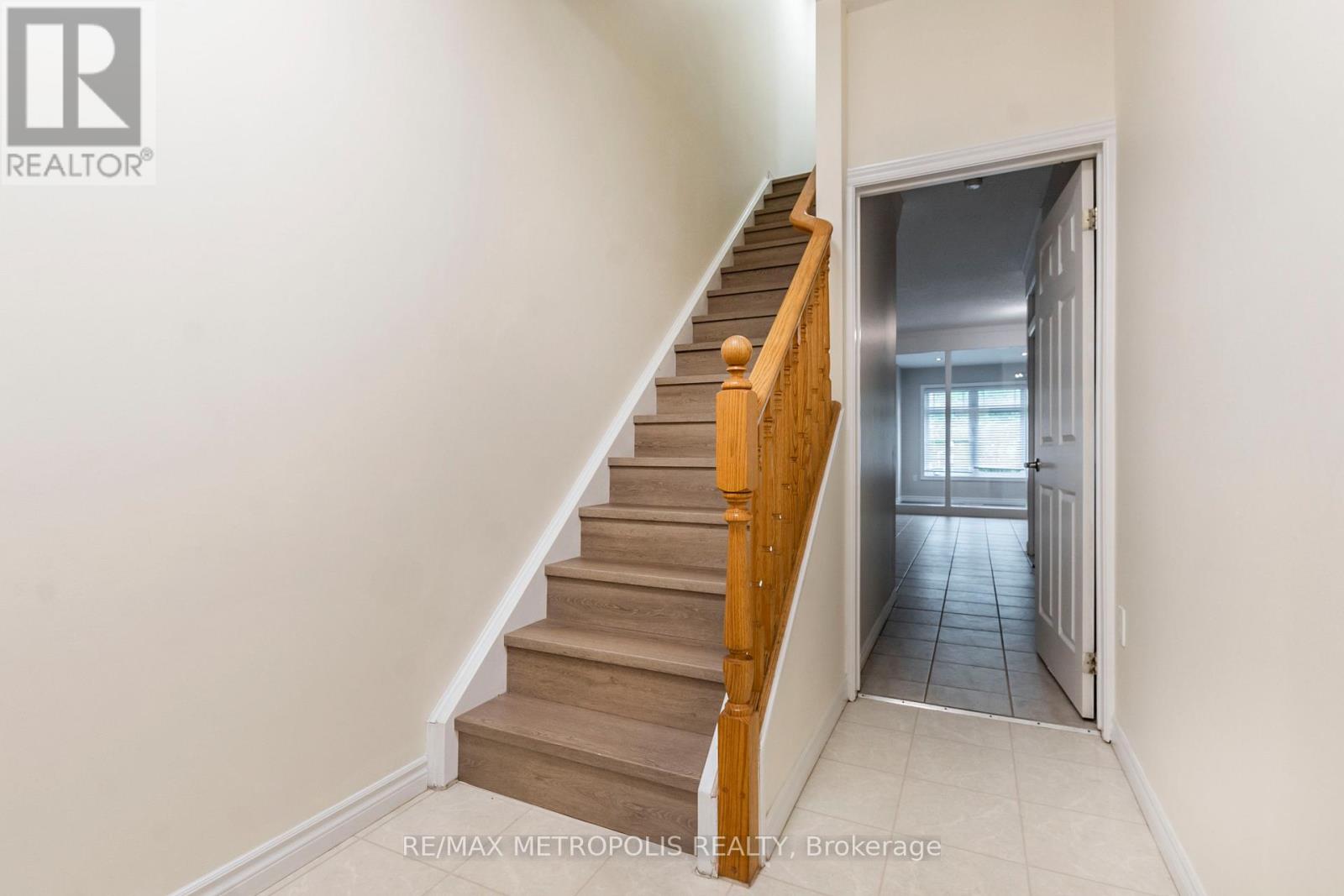 C15 - 619 Wild Ginger Avenue, Waterloo, Ontario  N2V 2X1 - Photo 3 - X12437434