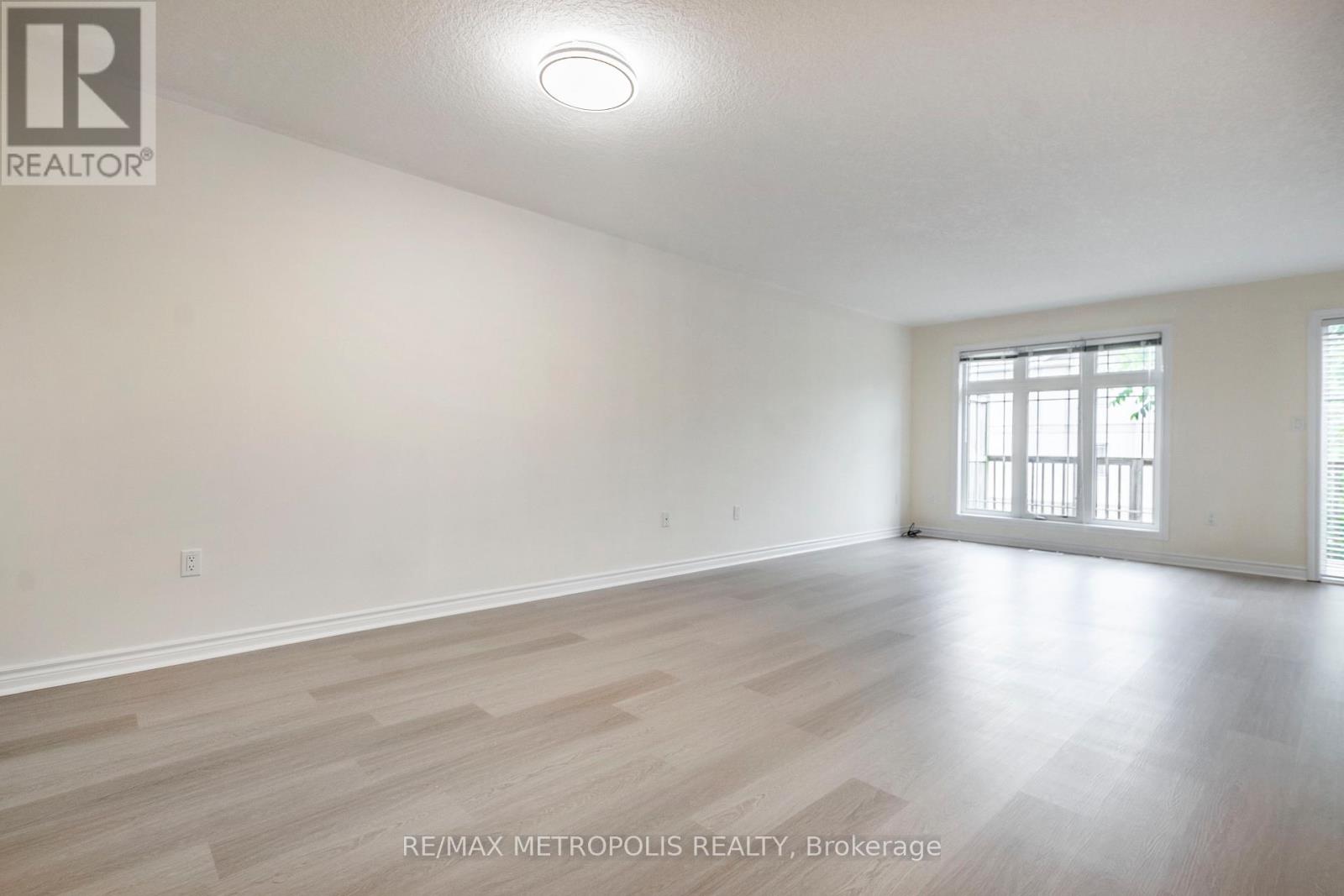 C15 - 619 Wild Ginger Avenue, Waterloo, Ontario  N2V 2X1 - Photo 9 - X12437434
