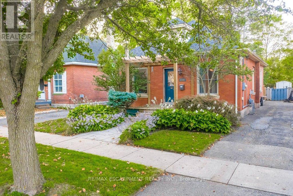 158 Eagle Avenue, Brantford, Ontario  N3S 1Z5 - Photo 4 - X12437445
