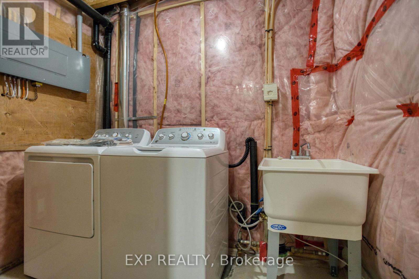 517b Scott Street, St. Catharines, Ontario  L2M 3X3 - Photo 32 - X12437476