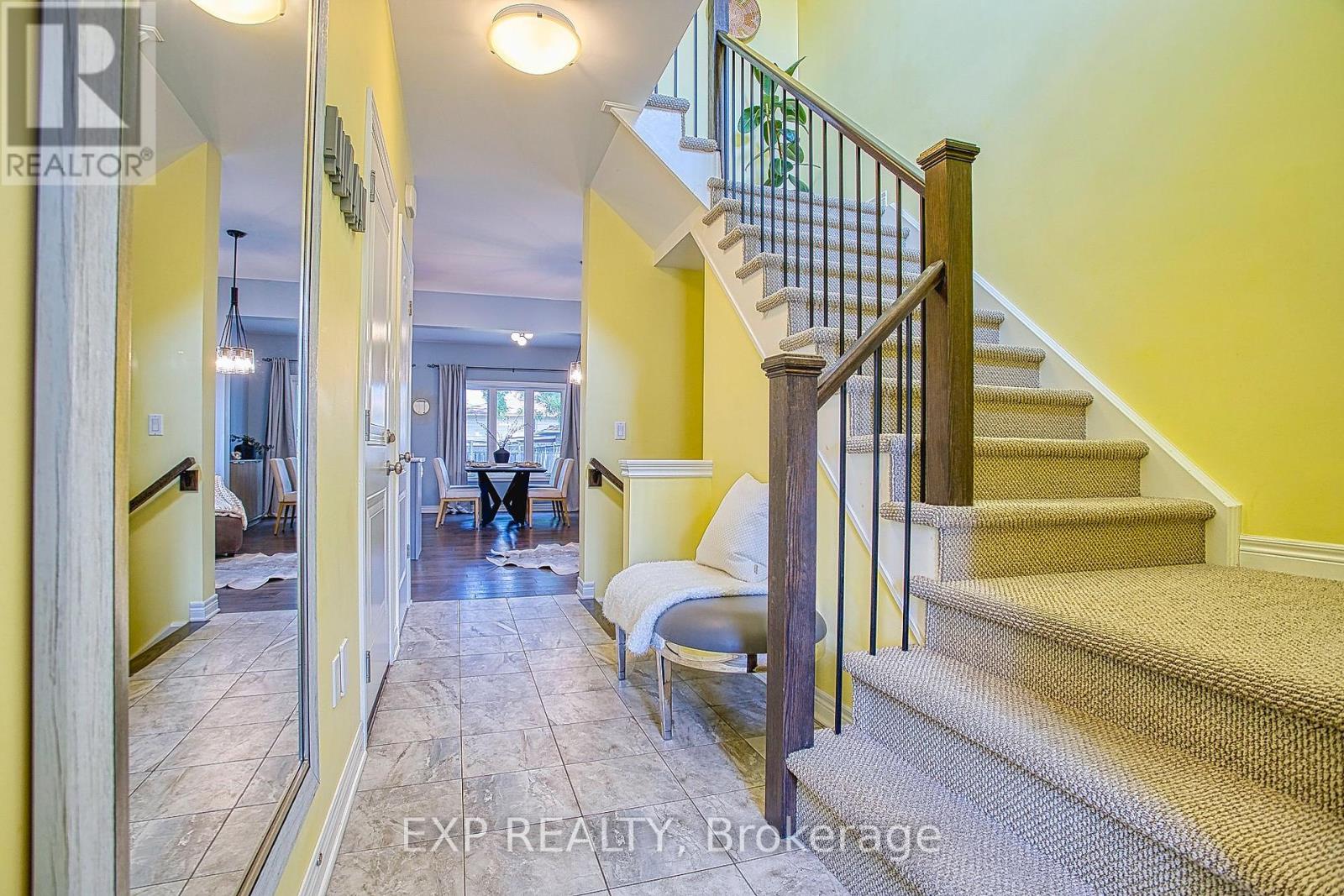 517b Scott Street, St. Catharines, Ontario  L2M 3X3 - Photo 5 - X12437476