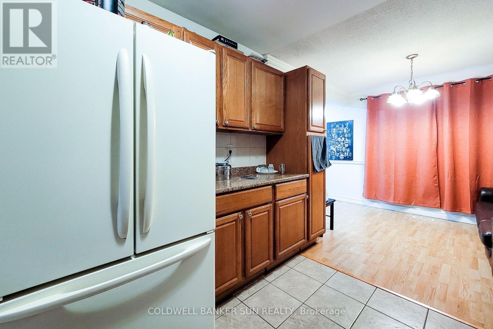 566 Greenhill Avenue, Hamilton, Ontario  L8K 5E8 - Photo 14 - X12437500