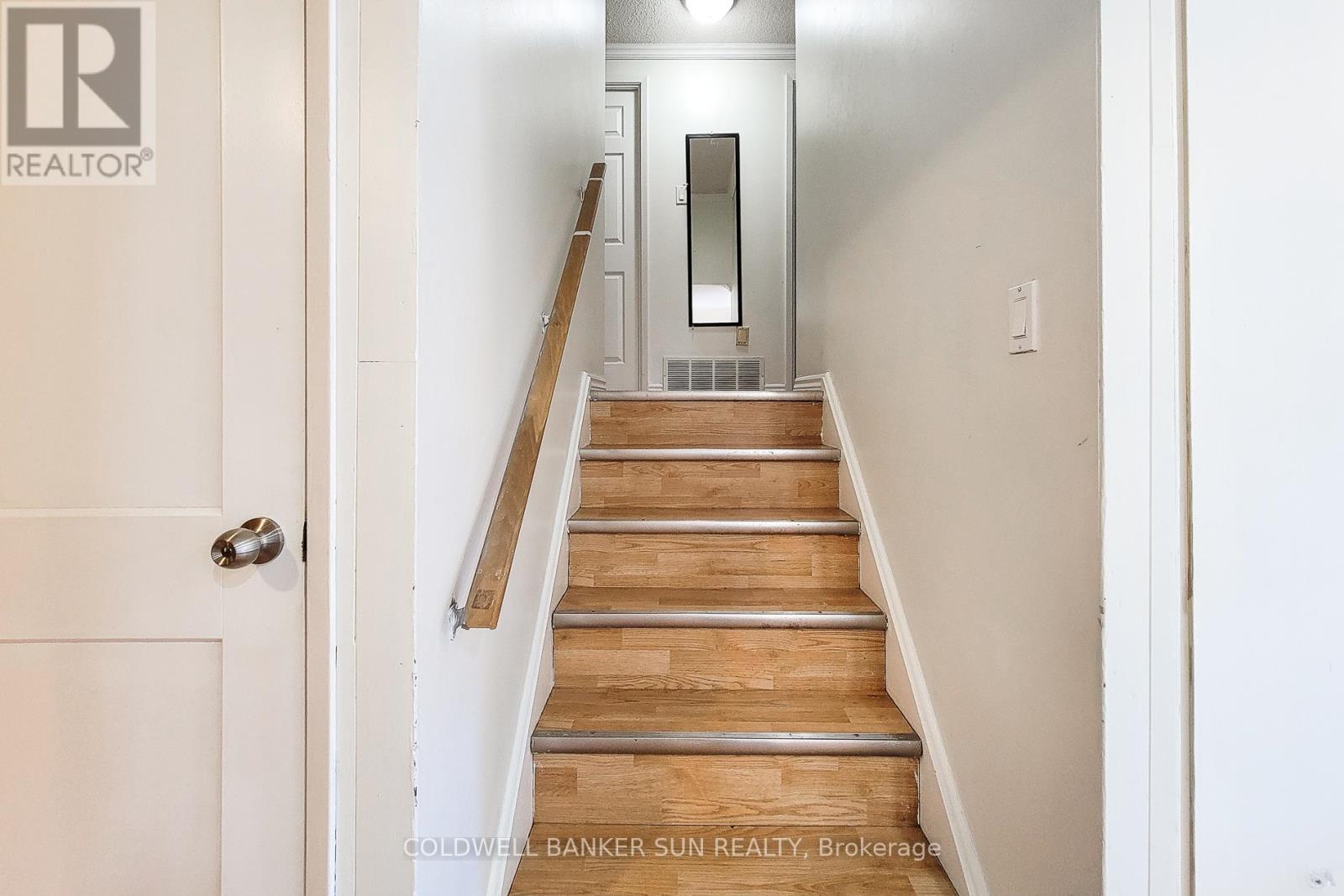 566 Greenhill Avenue, Hamilton, Ontario  L8K 5E8 - Photo 16 - X12437500