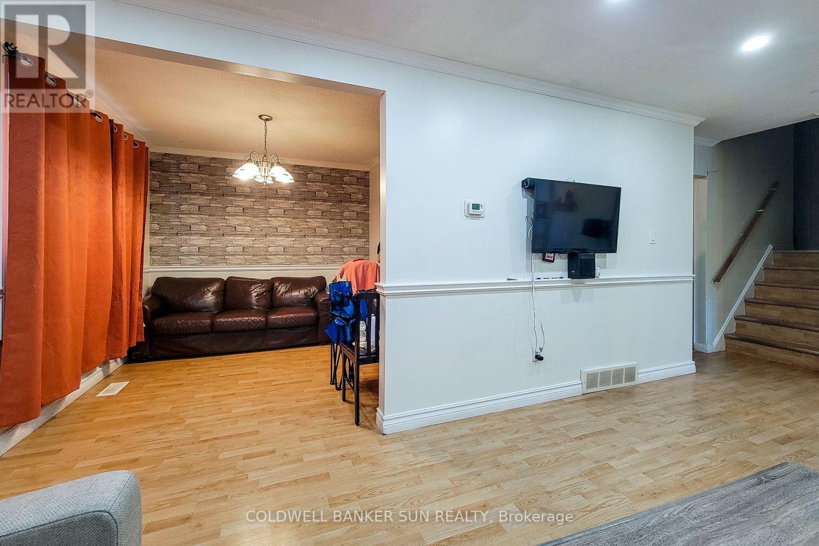 566 Greenhill Avenue, Hamilton, Ontario  L8K 5E8 - Photo 9 - X12437500