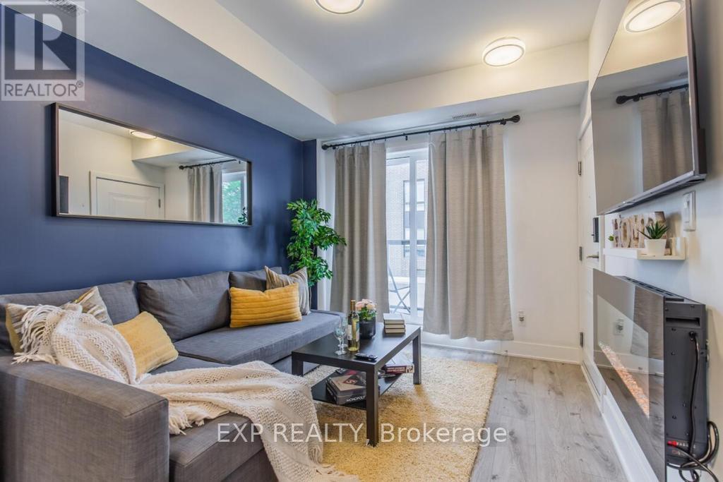 215 - 6065 Mcleod Road, Niagara Falls, Ontario  L2G 0Z7 - Photo 4 - X12437517