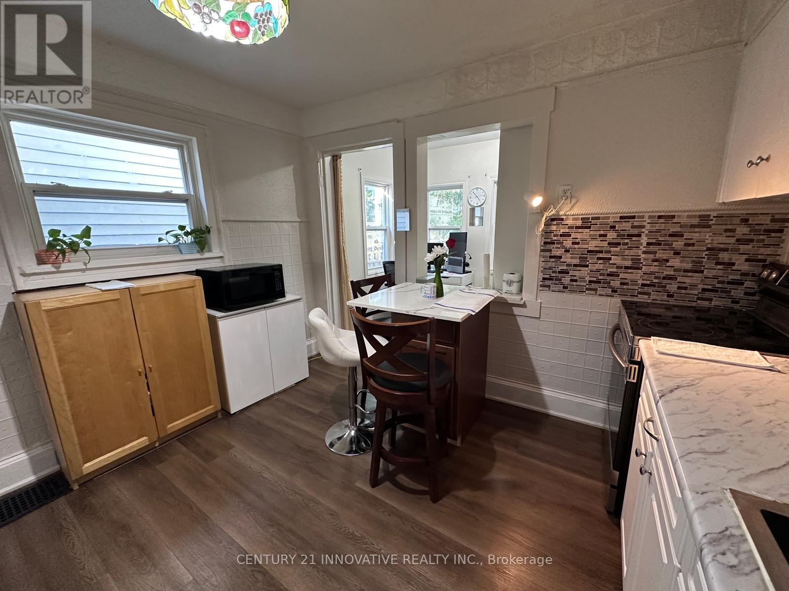 165 Dundas Street N, Cambridge, Ontario  N1R 5P2 - Photo 9 - X12437523