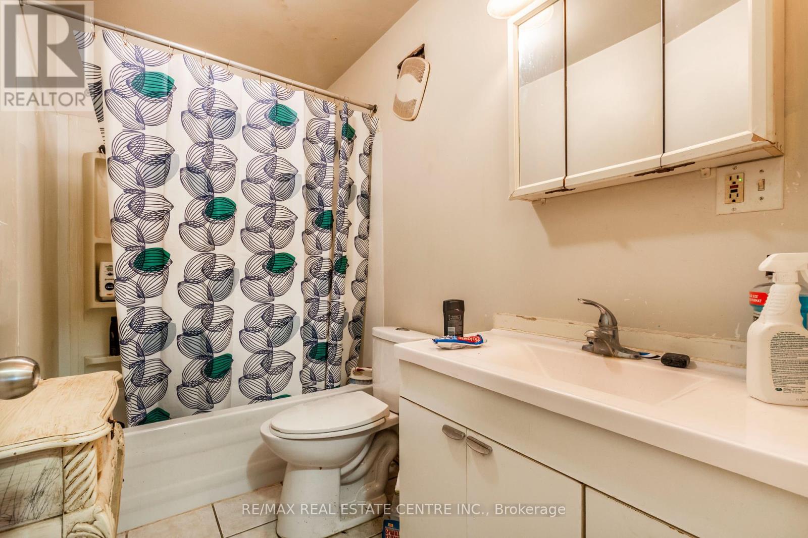 104 Oakwood Avenue, Cambridge, Ontario  N3H 4J2 - Photo 15 - X12437524
