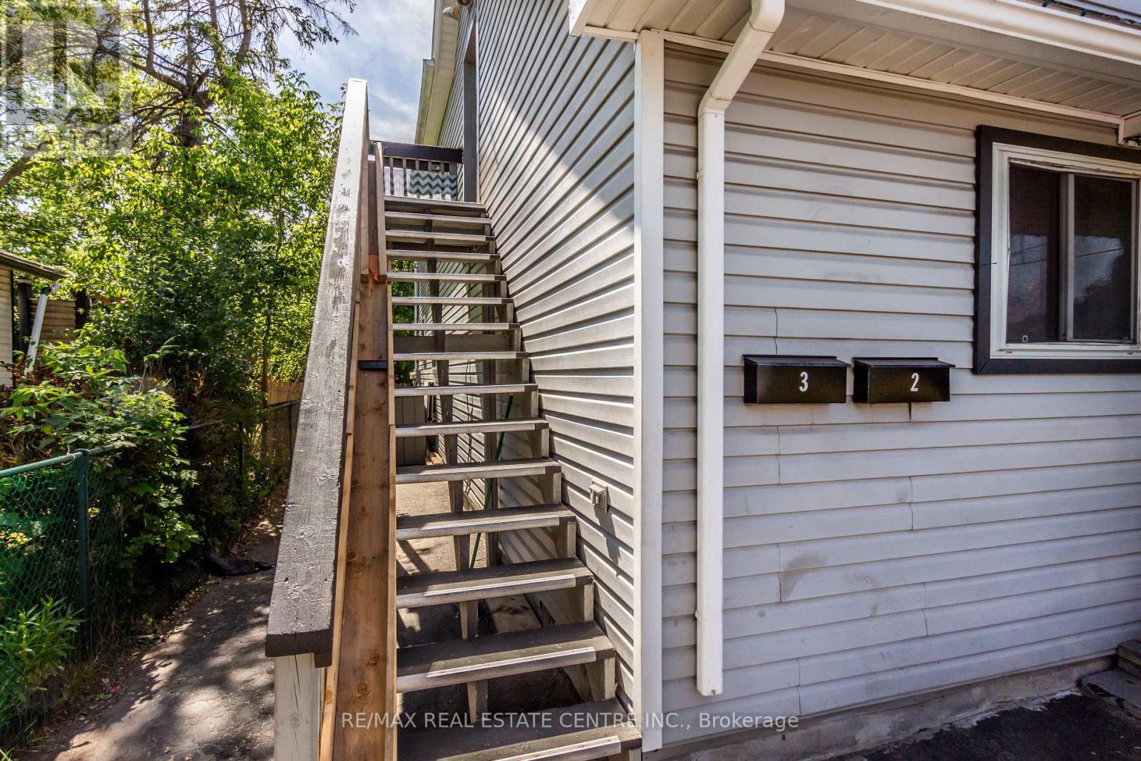 104 Oakwood Avenue, Cambridge, Ontario  N3H 4J2 - Photo 16 - X12437524