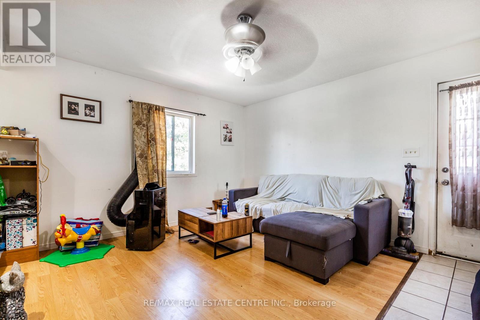 104 Oakwood Avenue, Cambridge, Ontario  N3H 4J2 - Photo 19 - X12437524